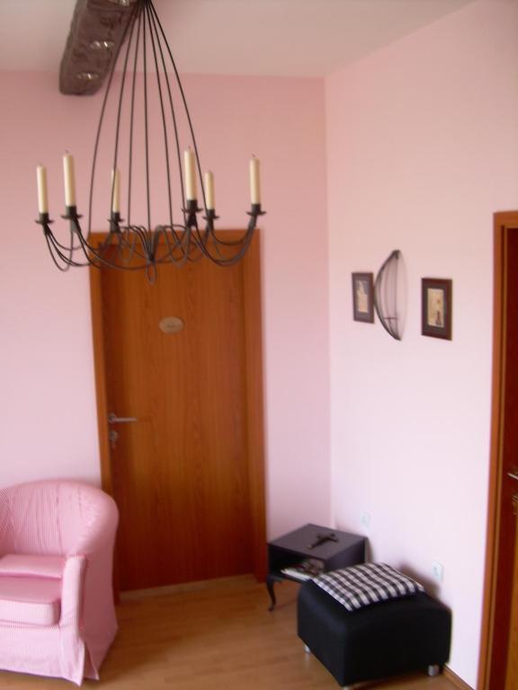 Phara Hostel Gdinj Rum bild